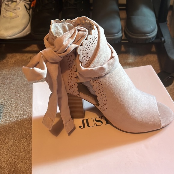 DRESS SANDALS - Picture 2 of 3